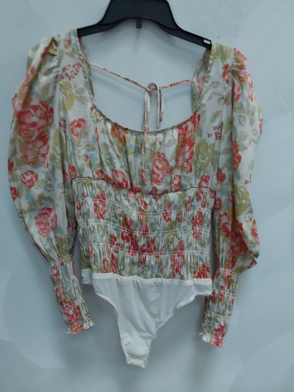 Free PEOPLE Smock It To You Floral Open-Back Smocked  Bodysuit M - Picture 7 of 7